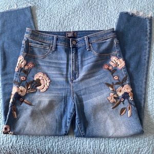 A&F floral embroidered high-rise jeans size 10L